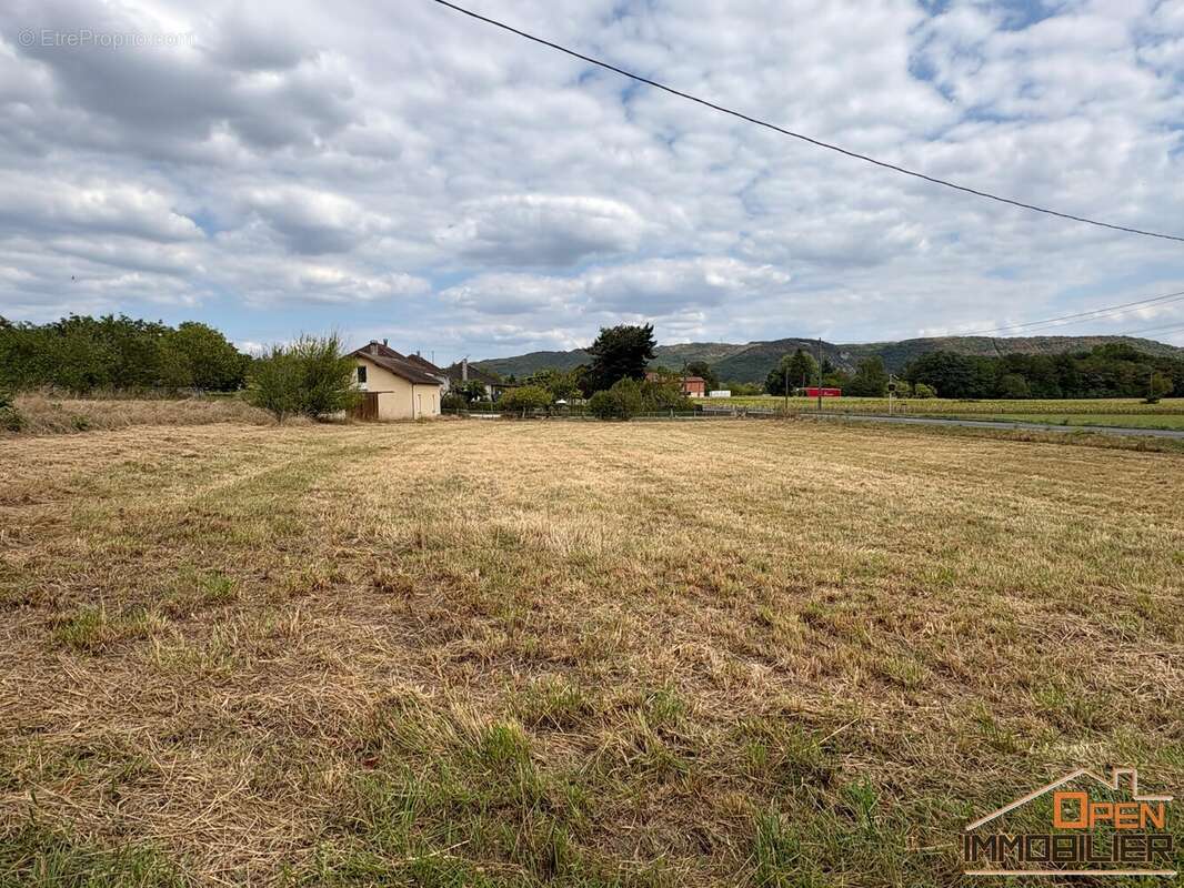 Appartement à CAZOULES