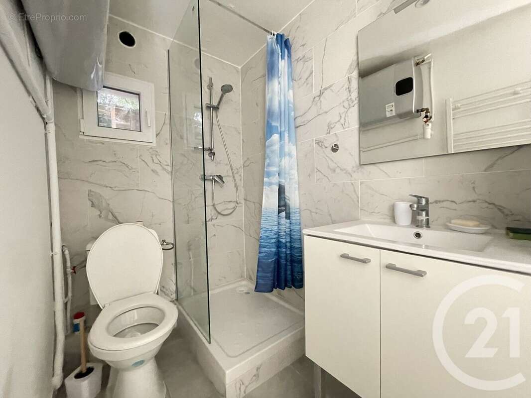 Maison à SAINT-LAURENT-DU-VAR