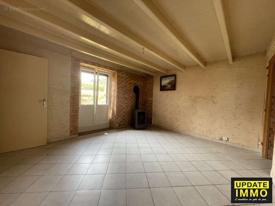 Maison à MONT-LES-LAMARCHE