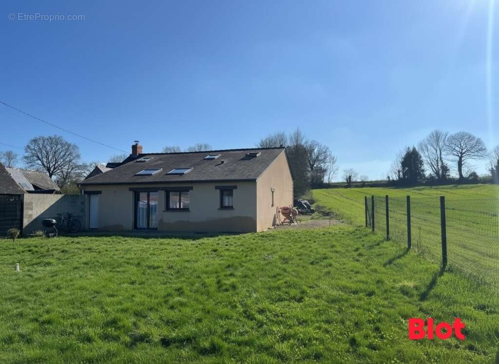 Maison à ERCE-EN-LAMEE