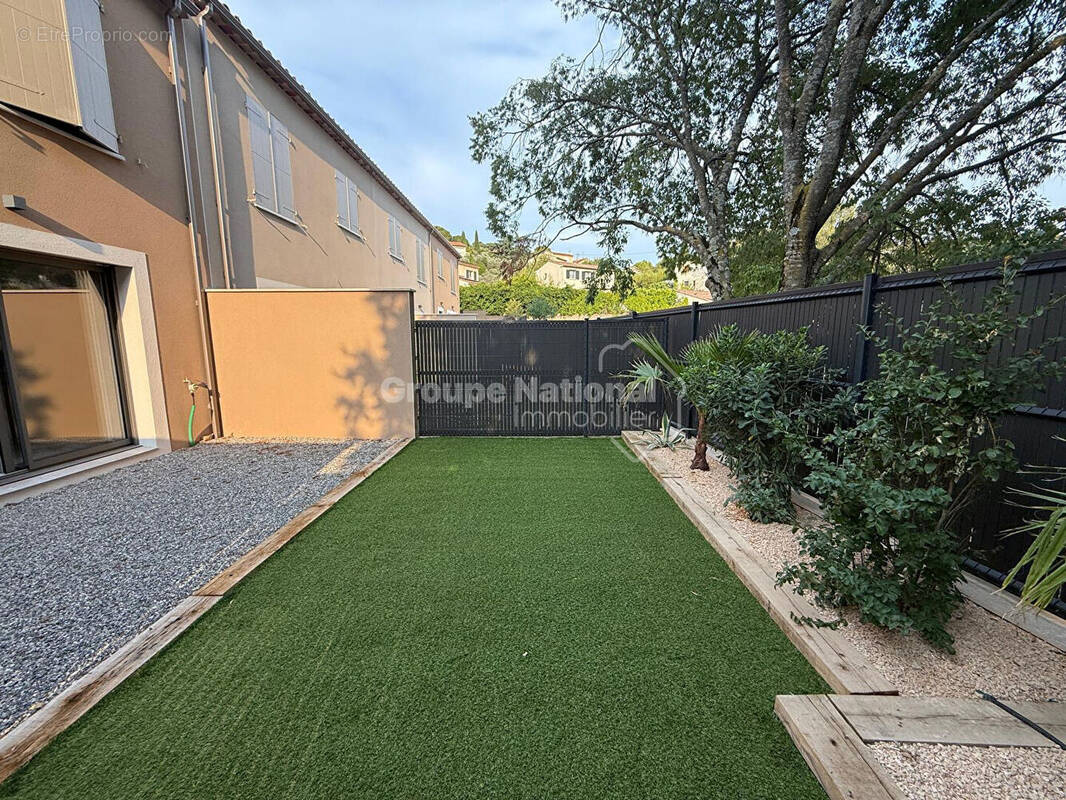 Maison à VINON-SUR-VERDON