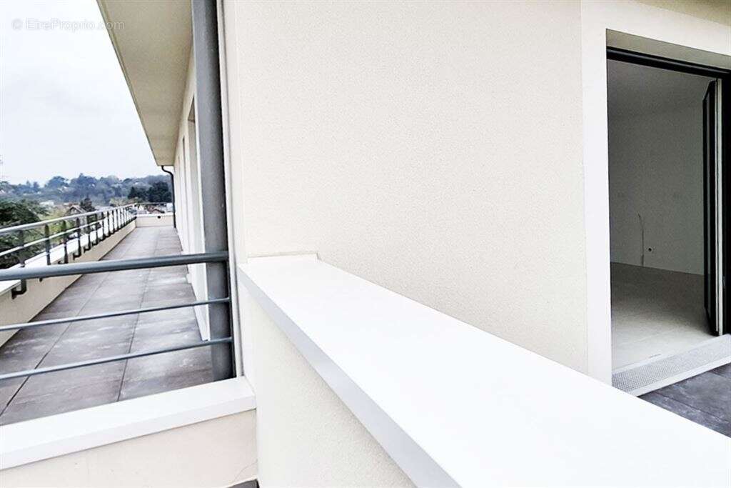 Appartement à SAINT-CYR-SUR-LOIRE