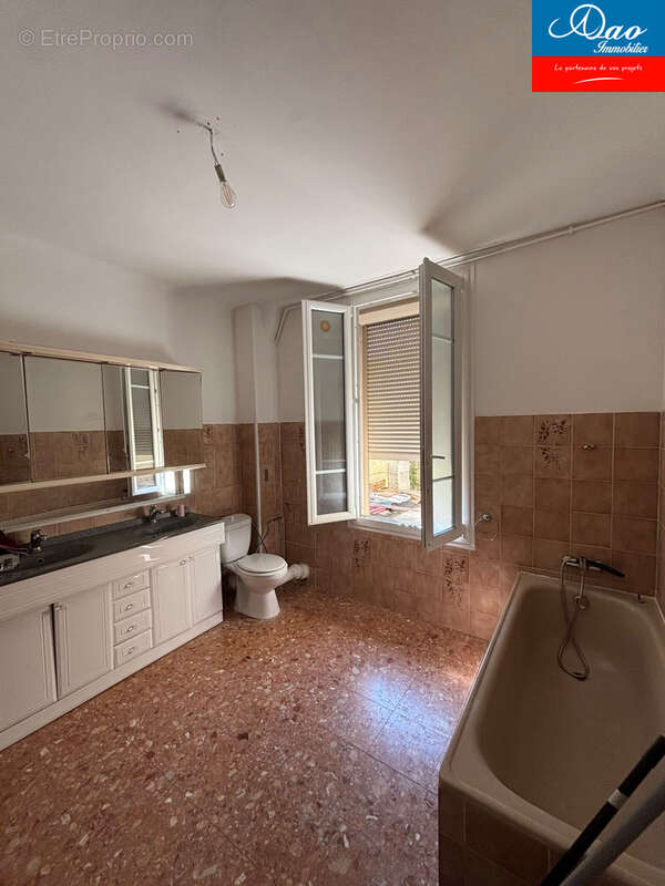 Appartement type 2 Sur Sainte Savine, proche Gare de Troyes. - photo 8