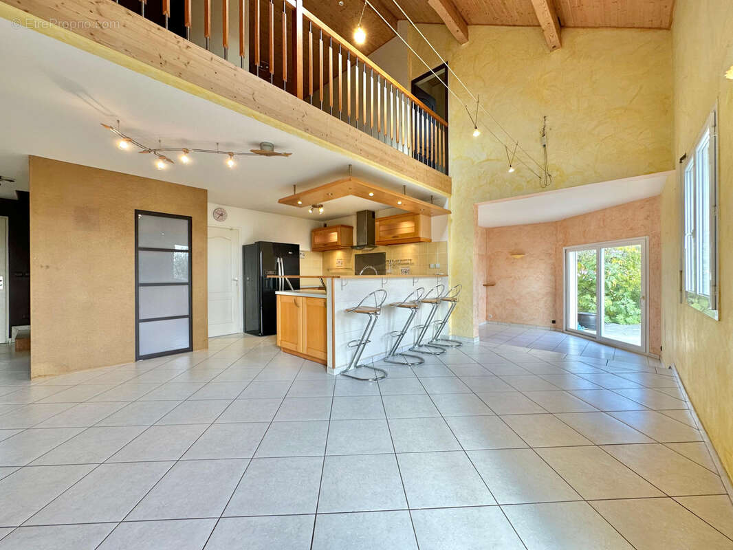 Maison à HAUTEVILLE-SUR-FIER