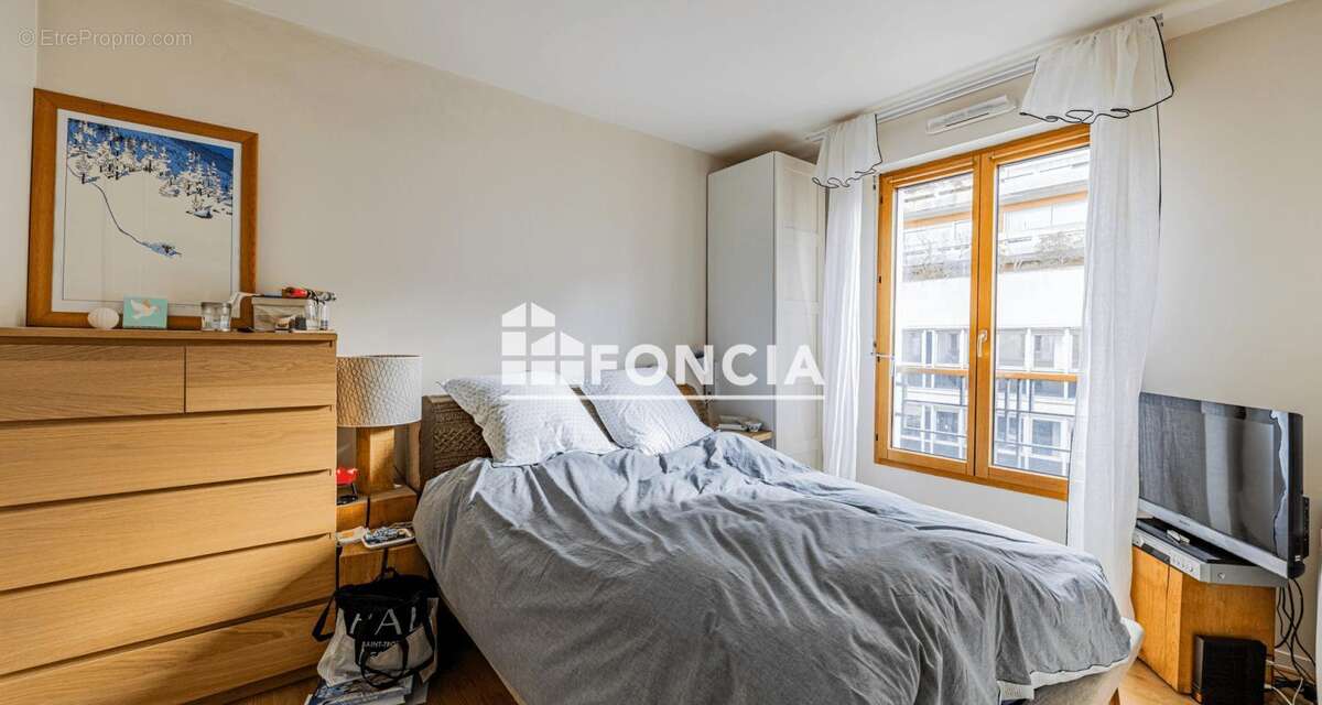 Appartement à PARIS-11E