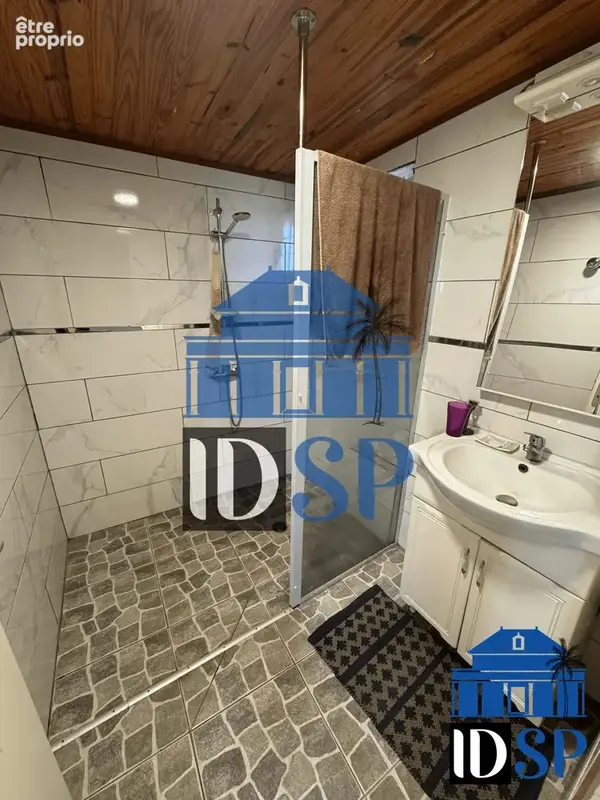 Maison 80 m² à Saint-Paul  - photo 7