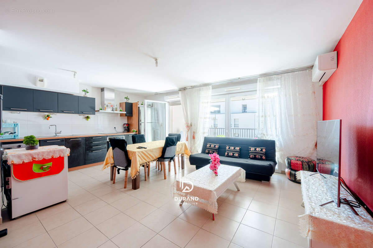 Appartement à MARSEILLE-3E