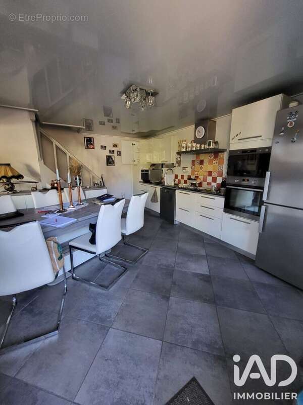 Maison 97 m² à Poligny  - photo 3