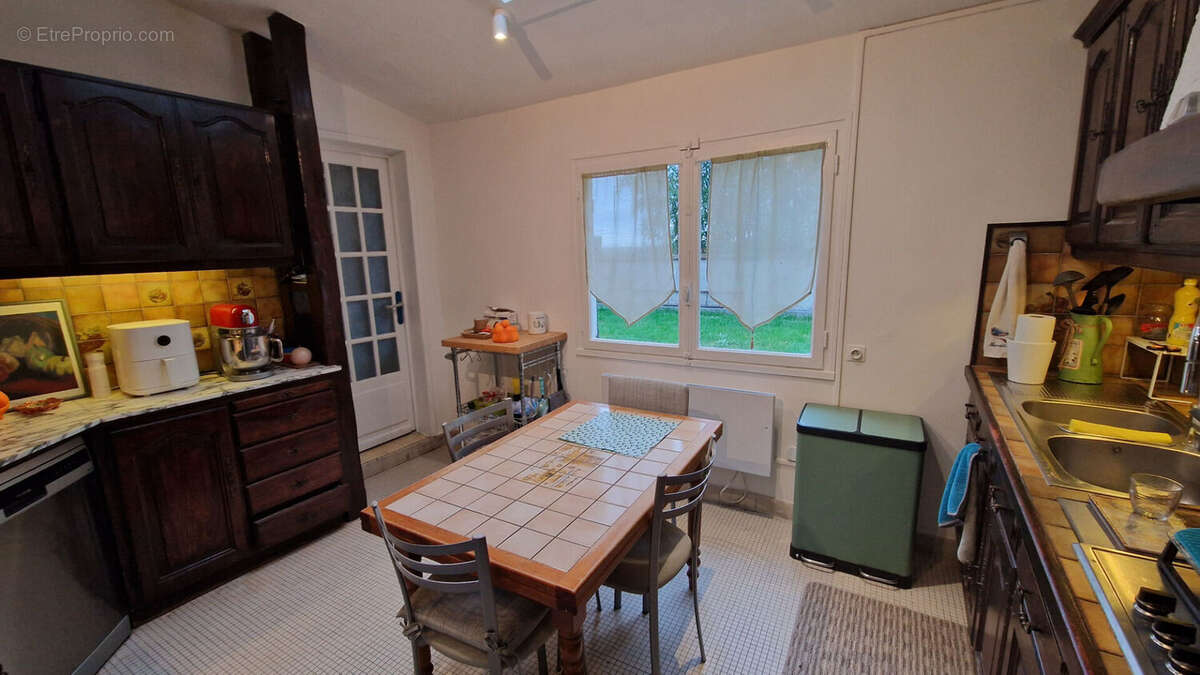 NOZAY - Propriété exceptionnelle et rare de 7 et 8 pièces de 248 m² habitable sur terrain clos de 2144 m² + dépendances de 80 m² - photo 13