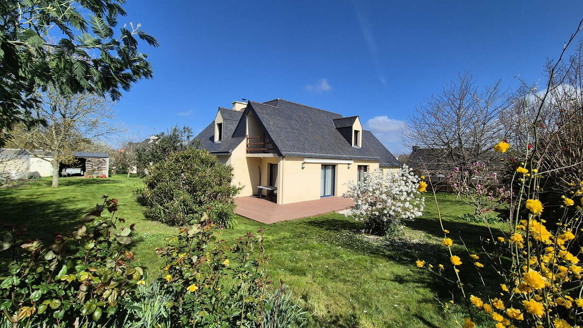 Maison à CLOHARS-CARNOET