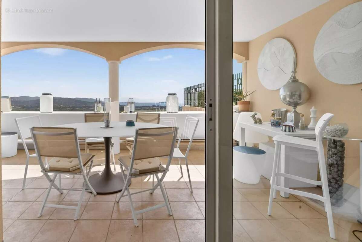 Appartement à MANDELIEU-LA-NAPOULE