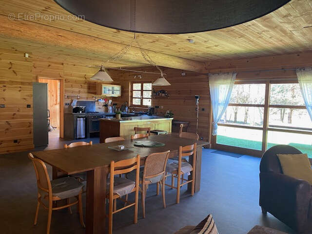 Maison à LE CHAMBON-SUR-LIGNON