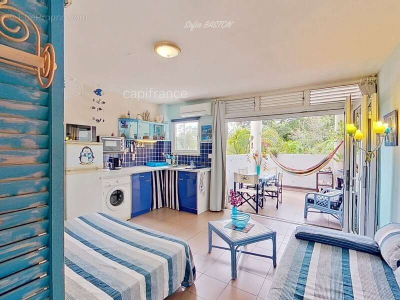 LE DIAMANT (972) - Baisse de prix Proche Plage Appartement T1 (31m2) + Terrasse - Piscine - Parc - 31 m2 + Terrasse - photo 3