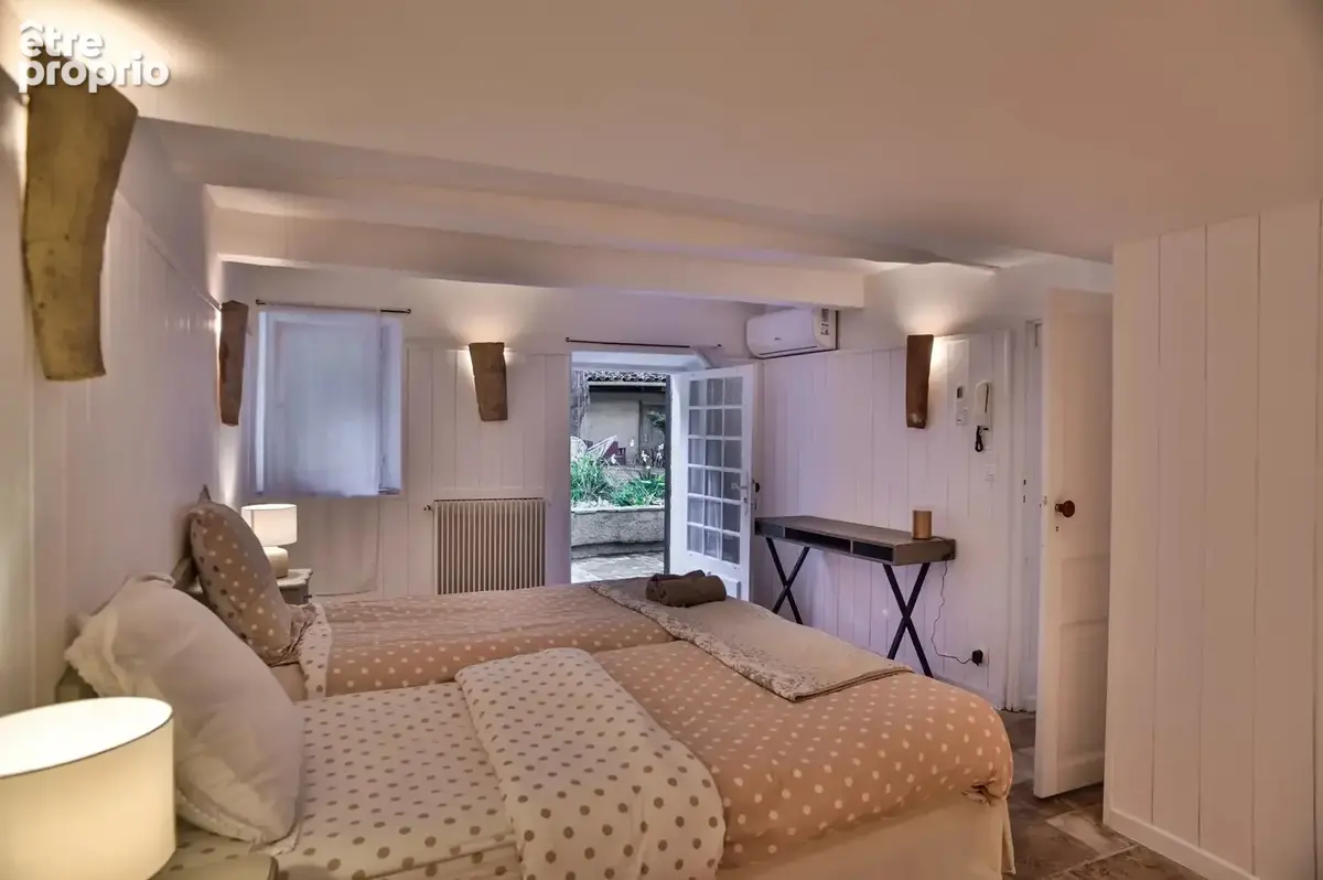 CANNES - Propriété située dans le quartier Californie - Piscine - photo 18