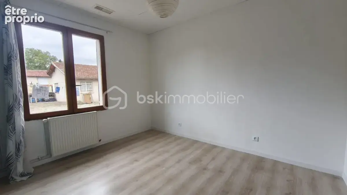 À vendre, maison de plain-pied en parfait état à Ardiège - photo 8