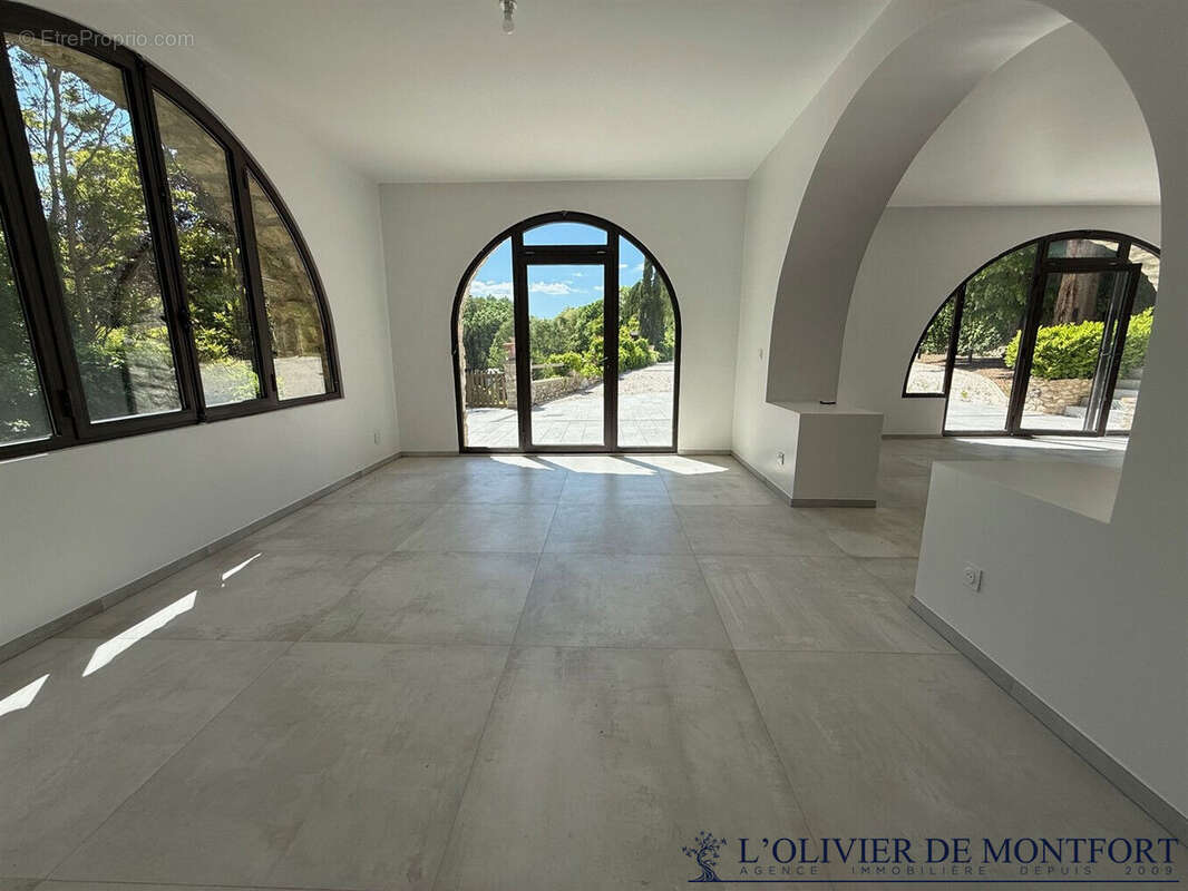 Maison à MONTCHAUVET