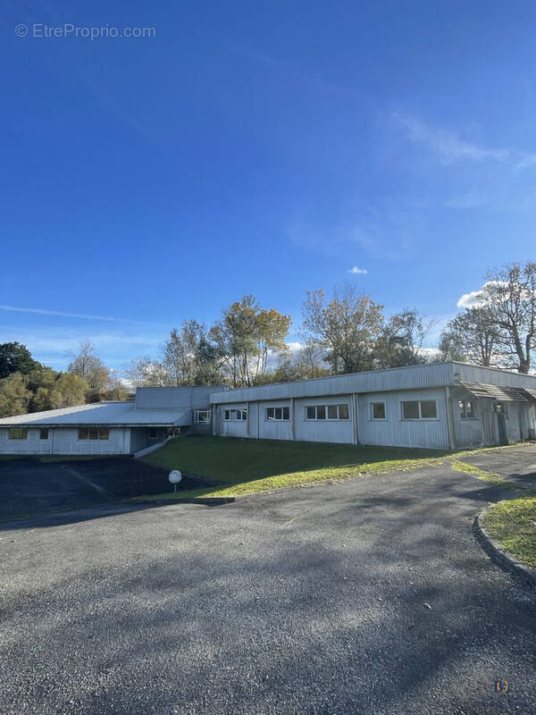 Commerce à SALIES-DE-BEARN