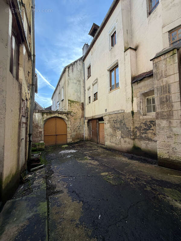 Appartement à TONNERRE