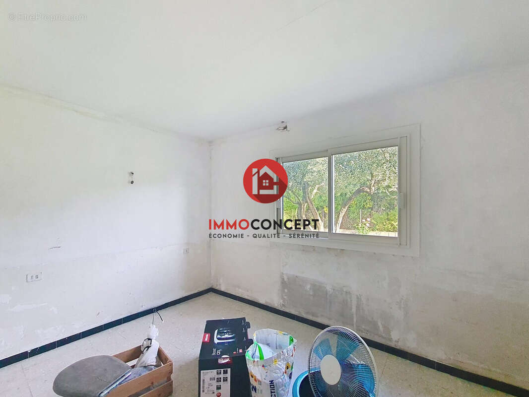 Maison à ROQUEMAURE