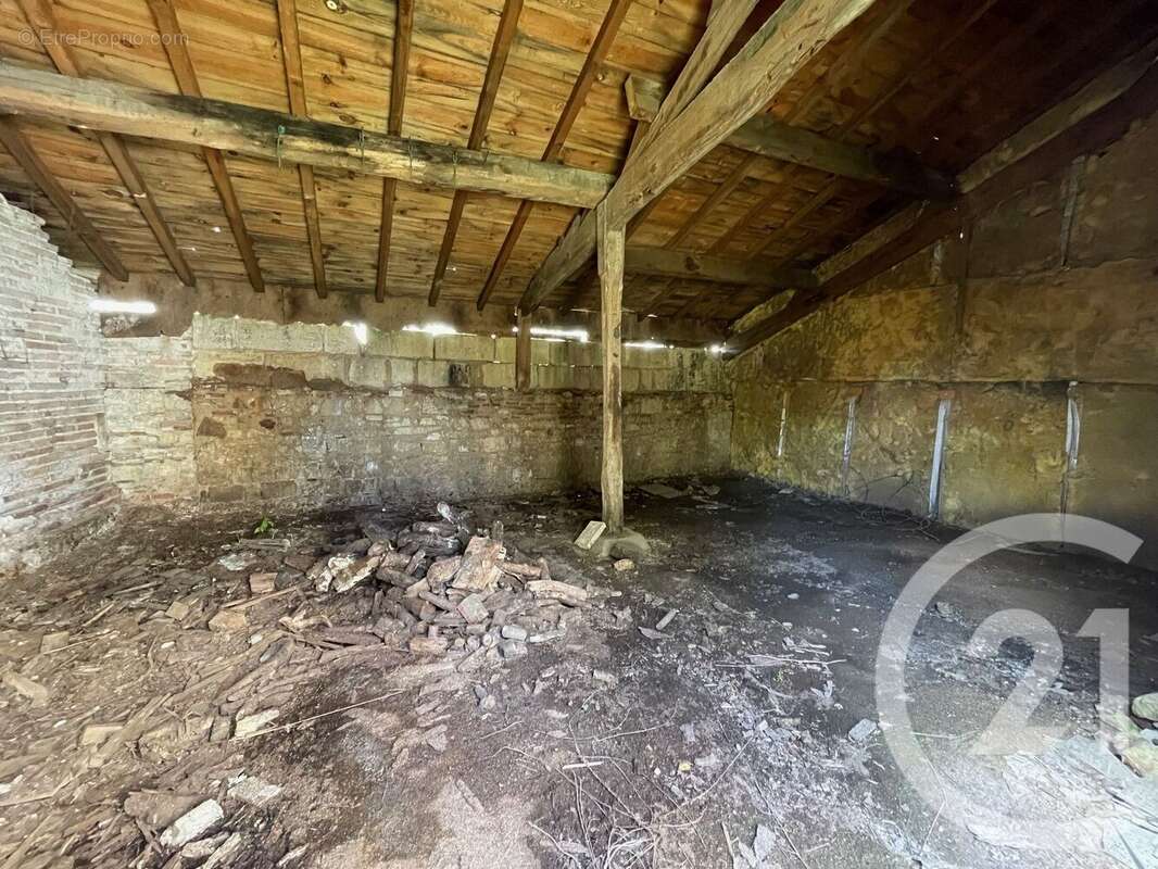 Maison à LES EGLISOTTES-ET-CHALAURES