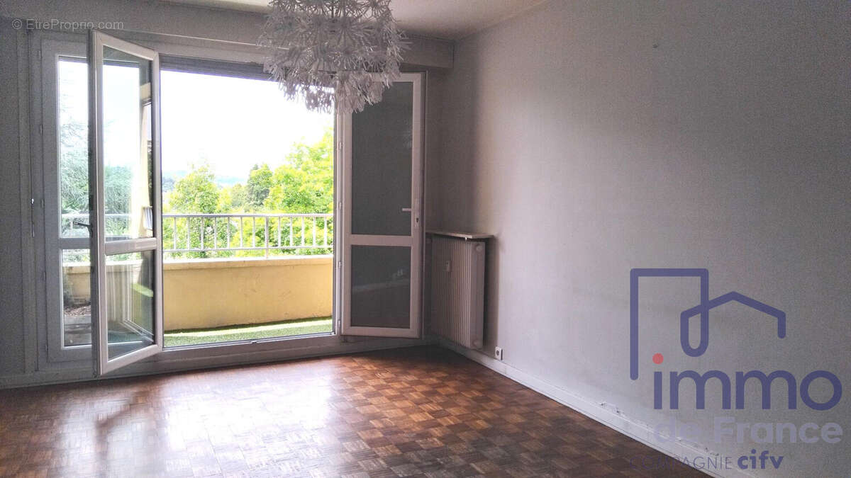 Appartement 71 m² à Saint-Etienne  - photo 2