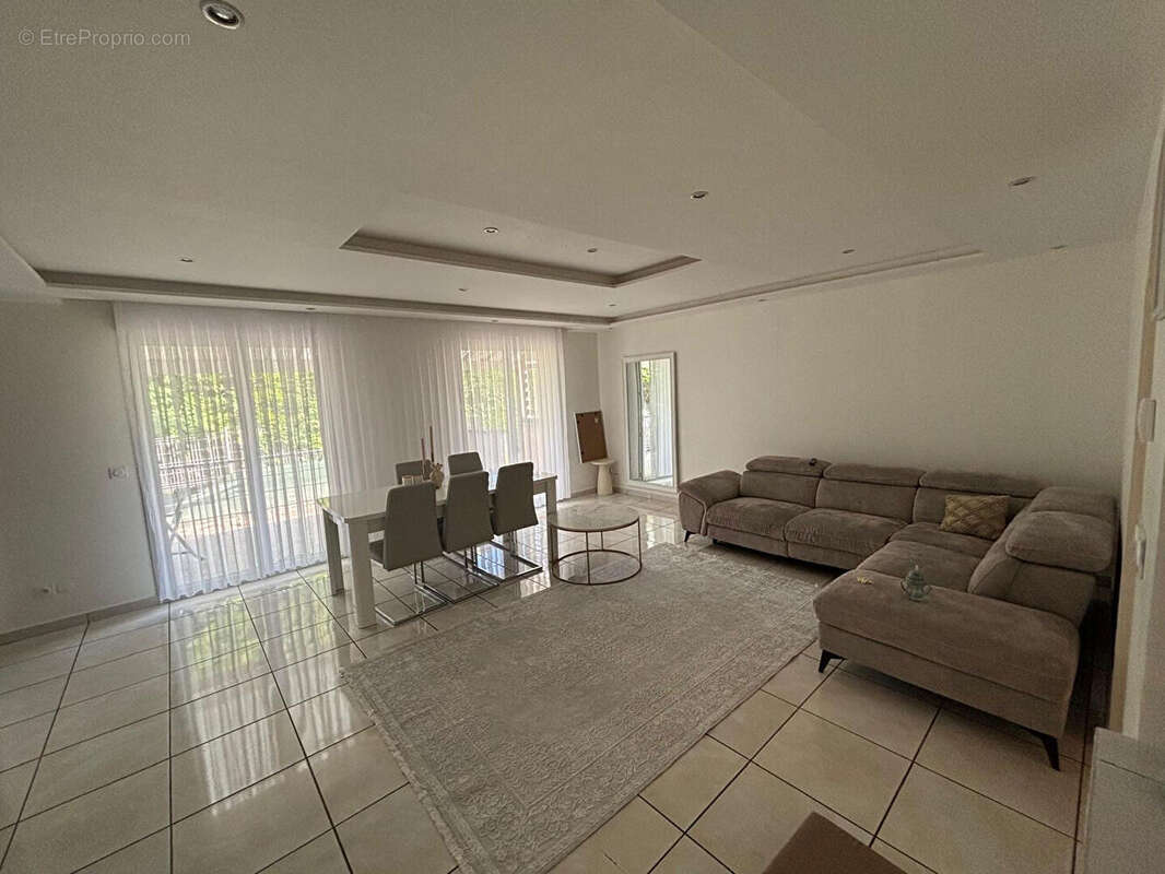 Maison à PONT-D&#039;AIN