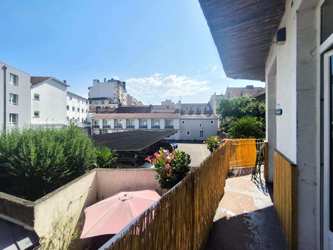 Appartement À Vendre - photo 2