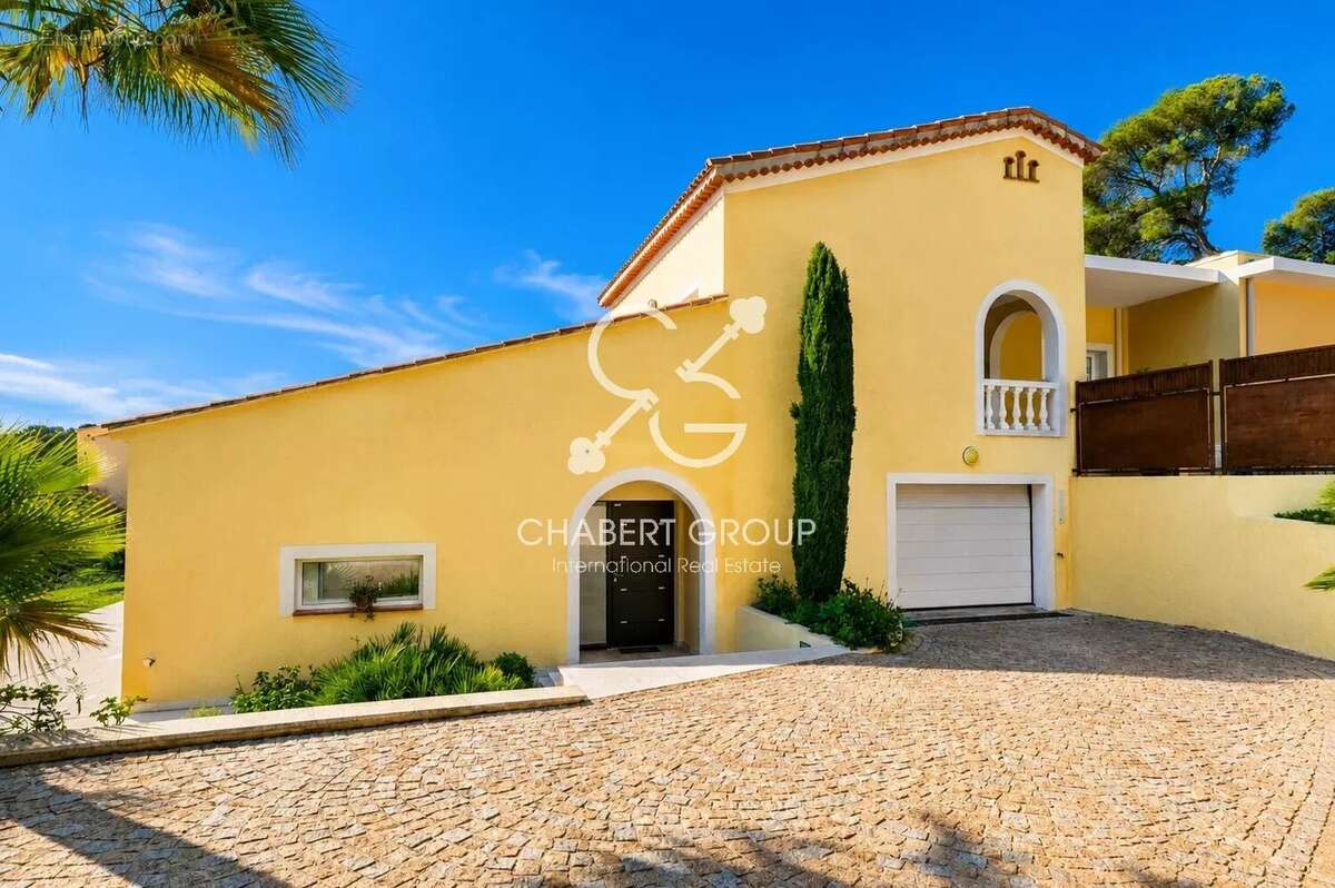 Nice – mont boron – villa – 6 pièces – 198 m² – vue mer – piscinable - garage fermé - configuration modulable - photo 2