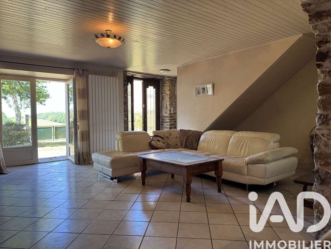Maison 150 m² à Villefranche-De-Panat  - photo 3