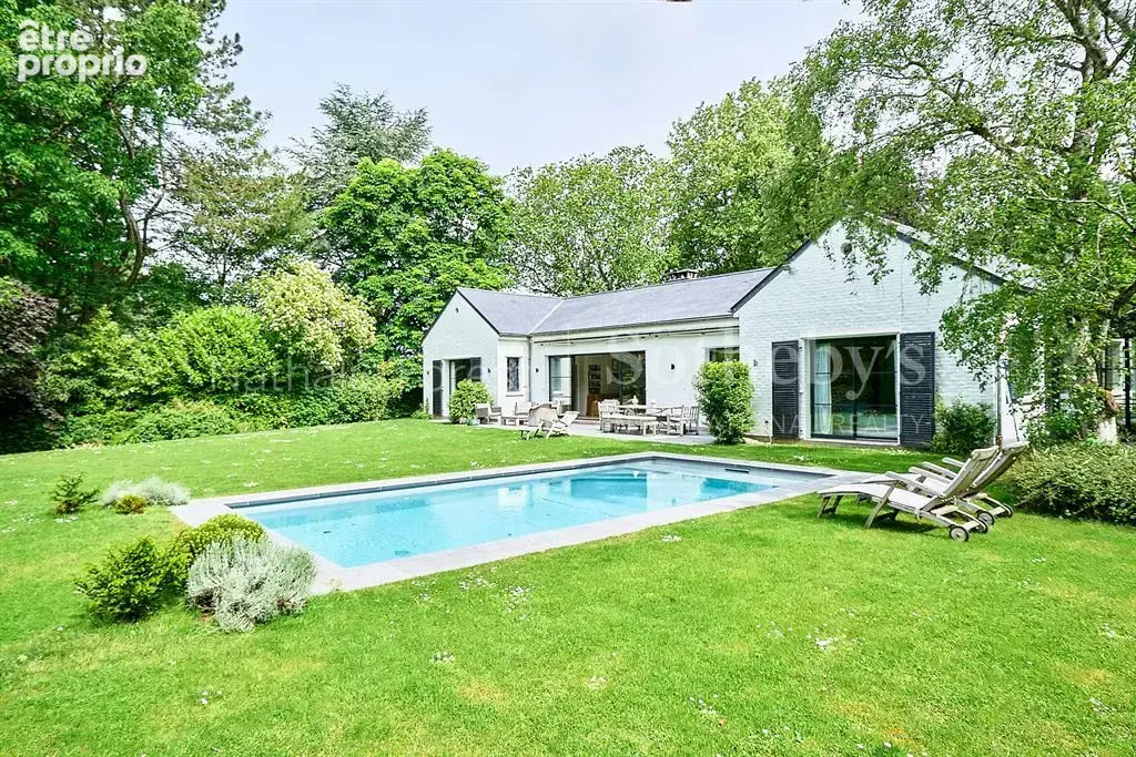 Croix Résidentiel , très jolie maison contemporaine  érigée en plain pied , 5 ch sur 2420 M2 de terr - photo 2