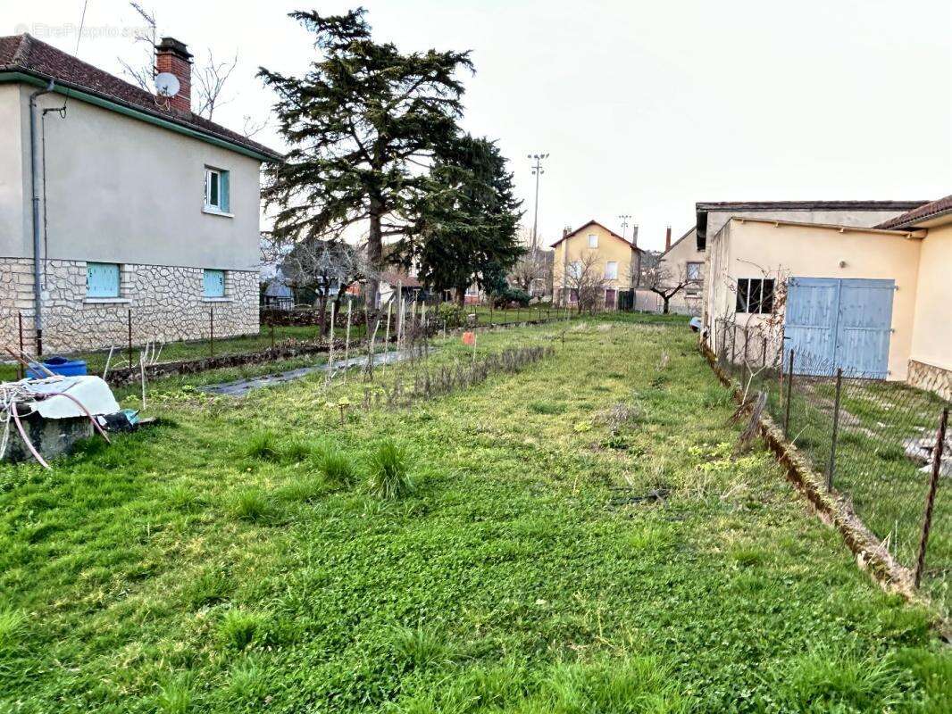 Terrain à SAINT-CERE