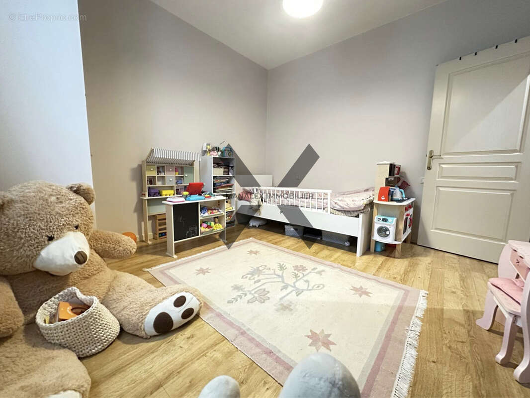 Appartement à LE COTEAU