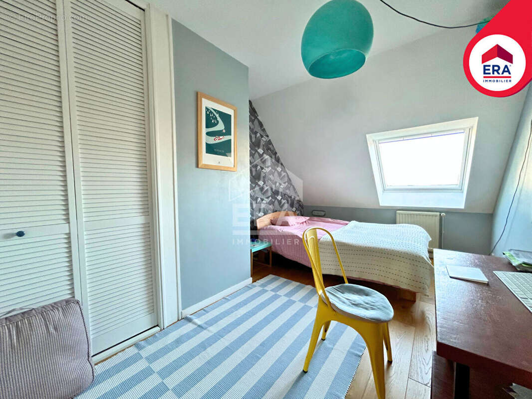 Proche du Mail et du Centre-ville - superbe Duplex 5 pièces 99 m2 à Rennes avec cave et garage - photo 6