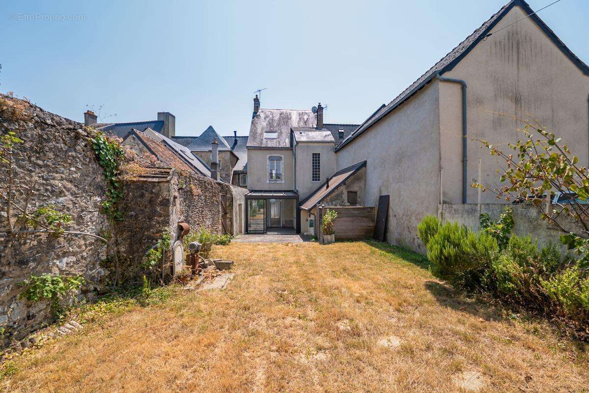 Maison familiale 4 chambres et terrain - photo 3