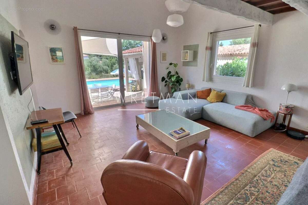 Maison à LORGUES