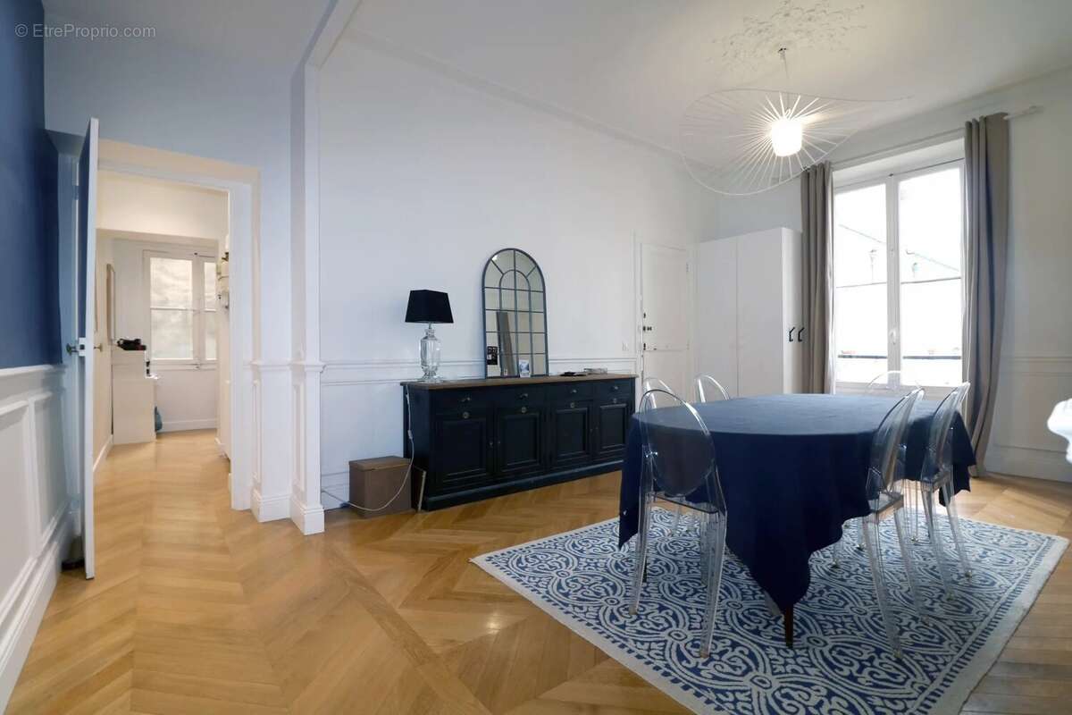 Appartement à VERSAILLES