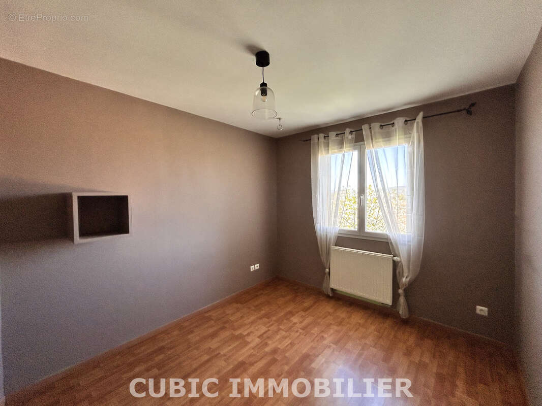 Maison à LACHASSAGNE