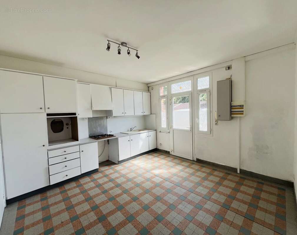 Maison à CAUDEBEC-LES-ELBEUF