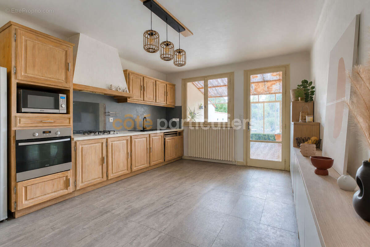La roche sur yon -- maison 3 chambres --  90 m2  -- grand garage-- sous sol -- limite pentagone*--* - photo 7