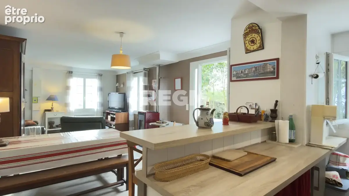 CIBOURE - Appartement T4 traversant de 87m2 avec Terrasse de 51 m2  Garage et Parking privatif - photo 9