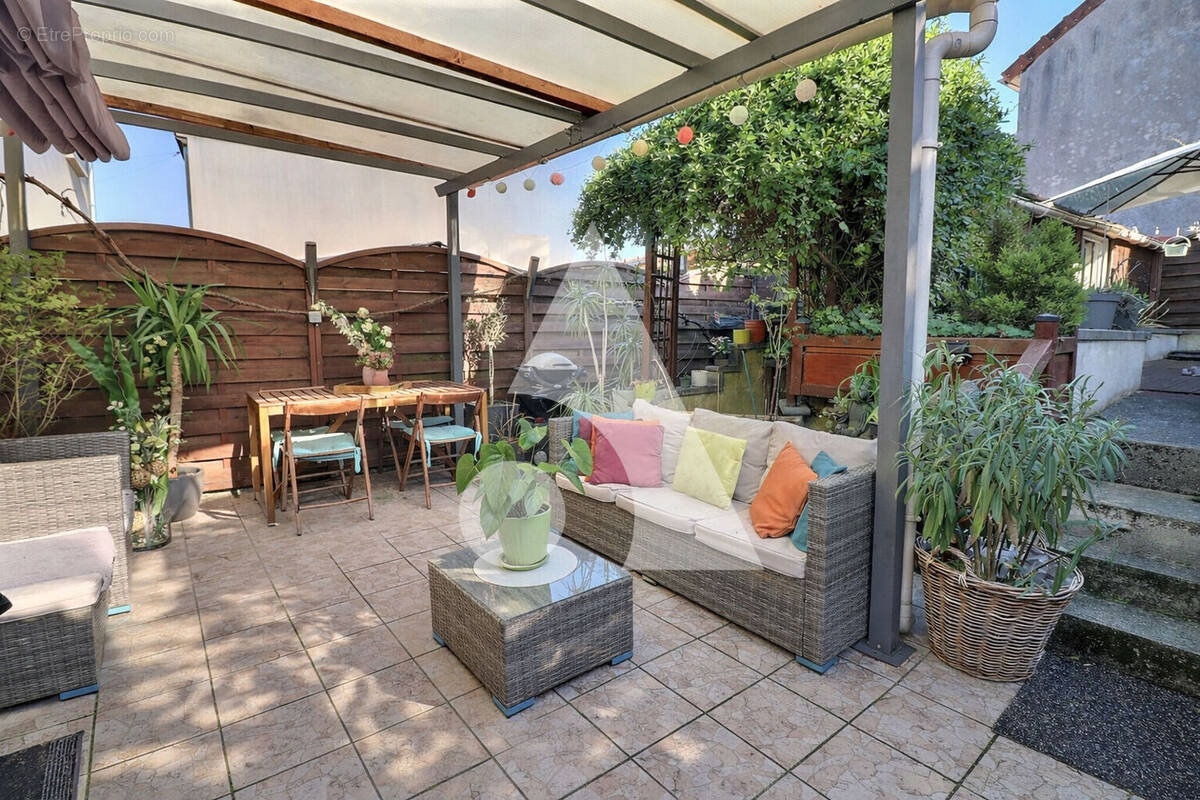 Maison à MERY-SUR-OISE