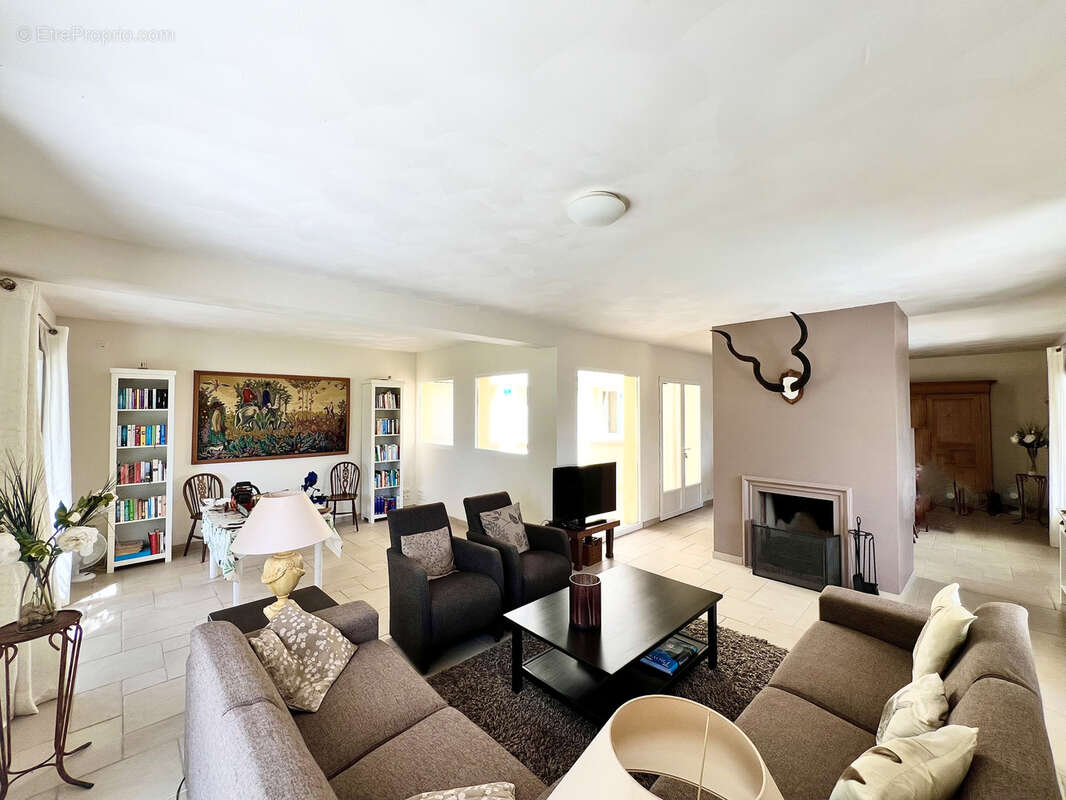 Maison à DRAGUIGNAN