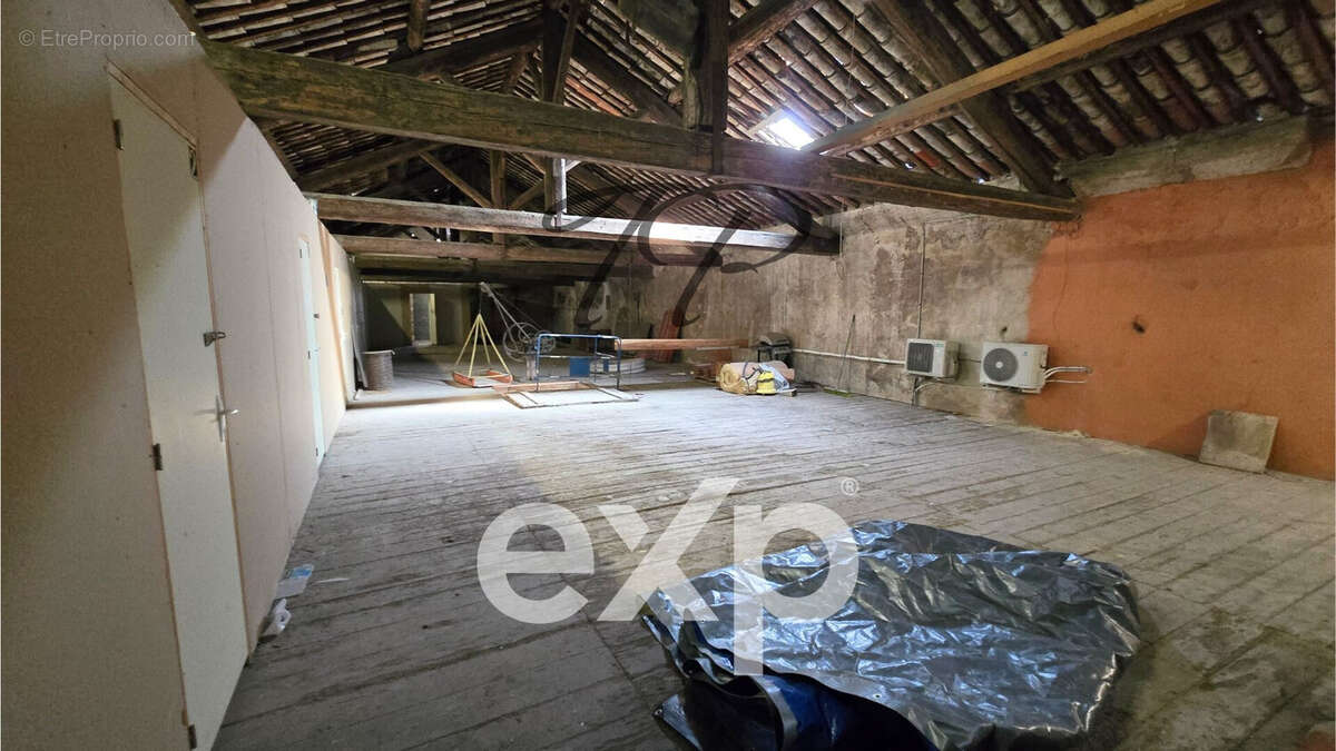 Maison à NISSAN-LEZ-ENSERUNE