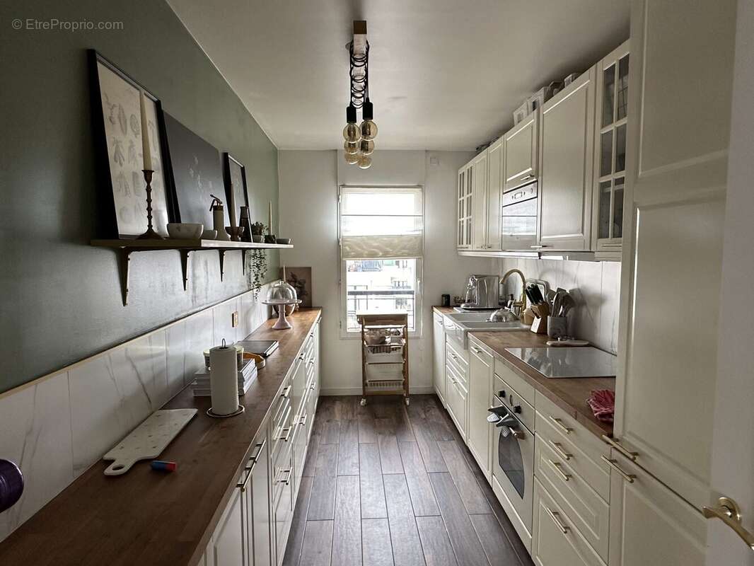 Appartement à SURESNES