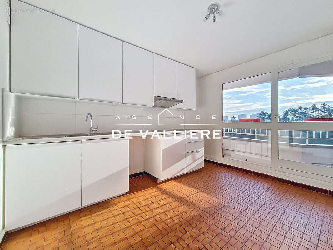 Appartement à NANTERRE