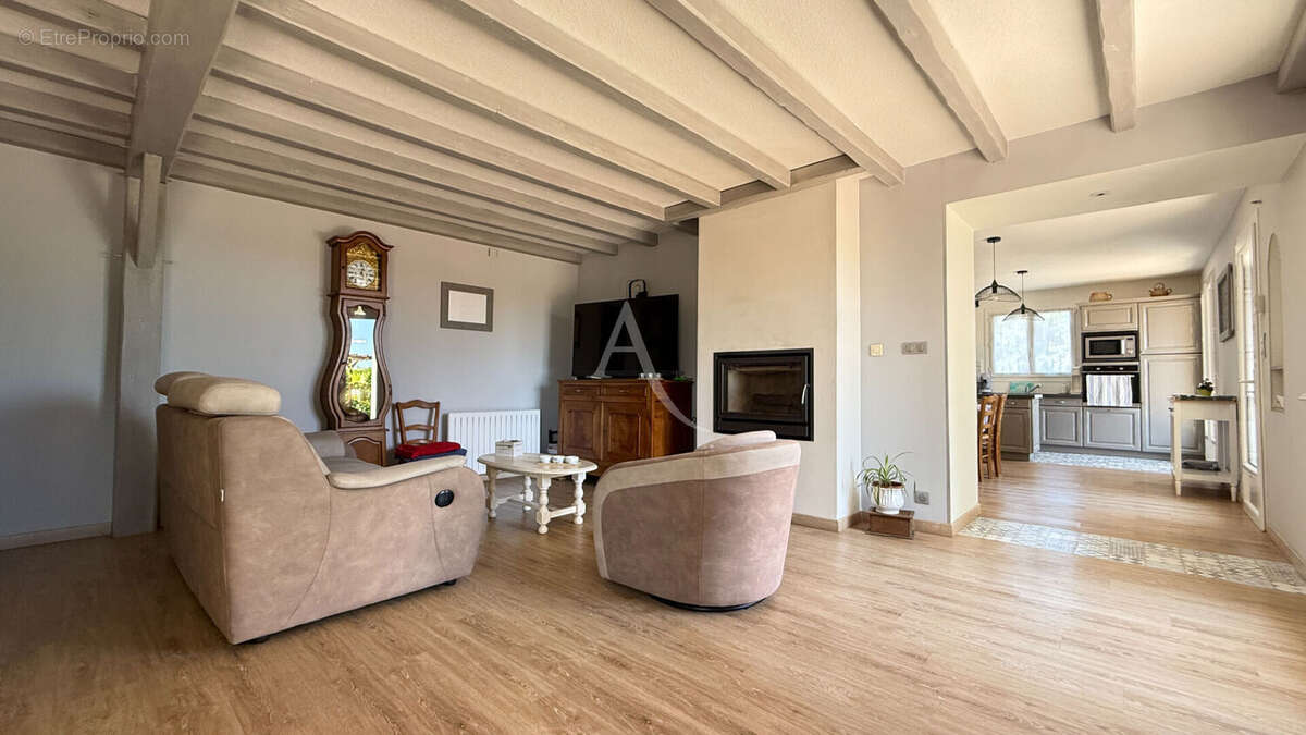 Maison à SAINT-FLORENT-DES-BOIS
