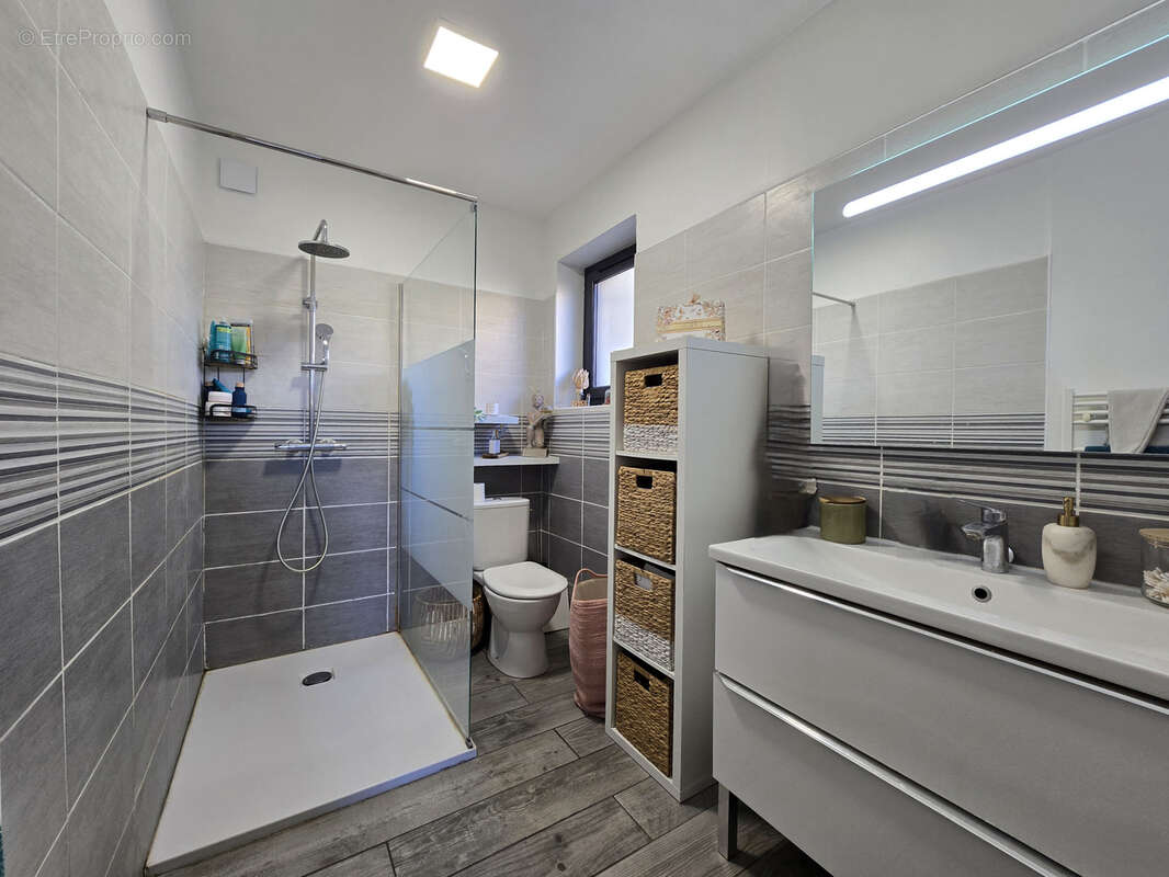 Maison à L'ISLE-SUR-LA-SORGUE