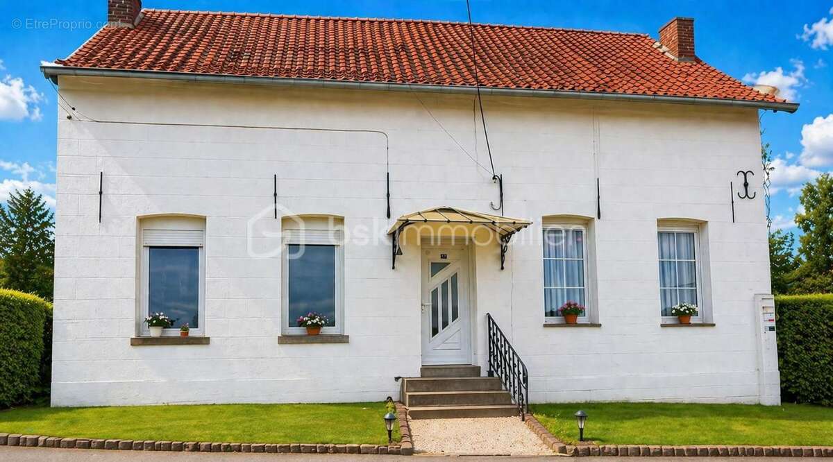 Maison à BECQUIGNY