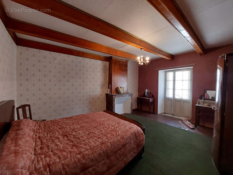 Maison à MELAGUES