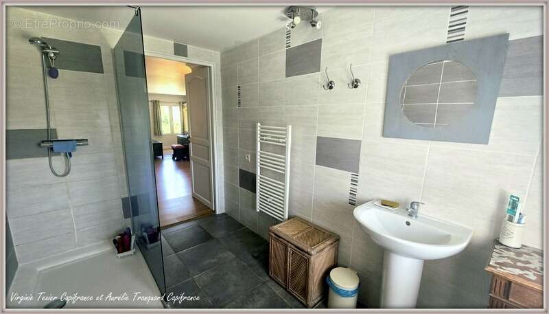 Maison à vendre 6 pièces VARAIZE (17) 4 chambres sur 1500m² de jardin clos avec garage - photo 16